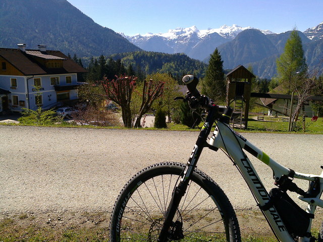 MTB - TOUR ZUR HALLERALM BEI ST.AGATHA - BLICK ZUM DACHSTEIN