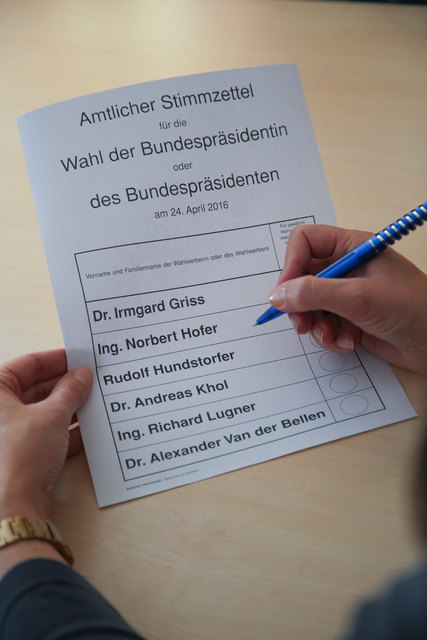 Bei der Wahl des Bundespräsidenten am 24. April kann zwischen sechs Kandidaten gewählt werden | Foto: Neumayr