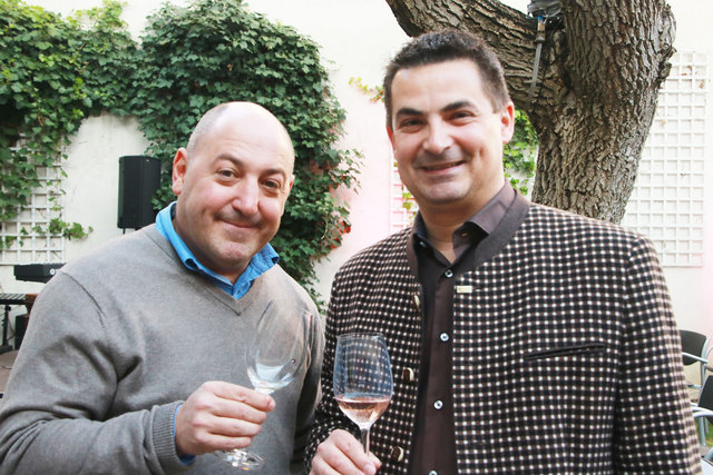 Weinpate Rudi Roubinek und Wolfgang Schwarz.