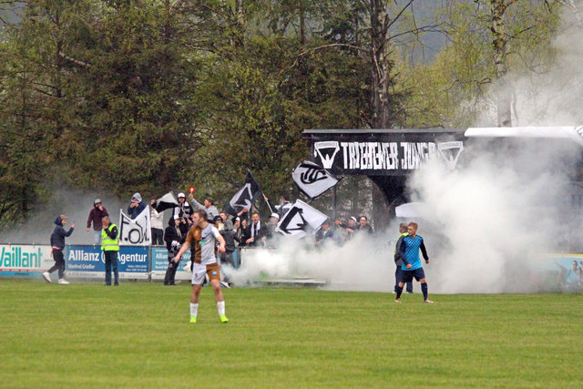 Die Fans des SV Trieben feierten, als hätte ihr Team das Paltenderby gegen den FC Gaishorn gewonne.