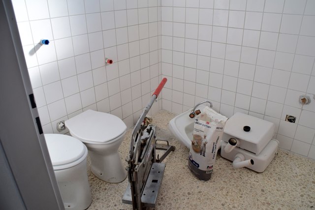 Ein kleineres Projekt ist die Instandsetzung einer öffentlichen WC-Anlage in der Leichenhalle.