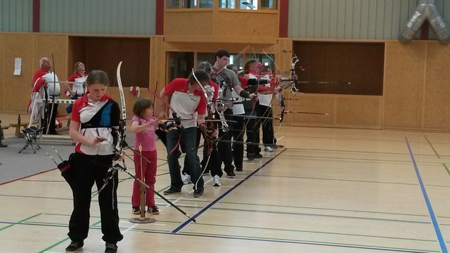 Pünktlicher Beginn 14:00 Uhr. Aufstellung an der Schusslinie