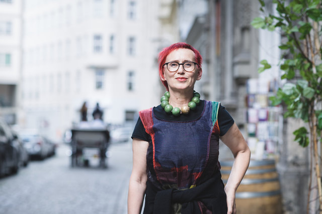 Experimentierfreudig: Wanda Piotrowski führt bei "Piotrowski Brötchen & Pierogi" (1., Schwertgasse 2) Pierogi in allen Variationen.