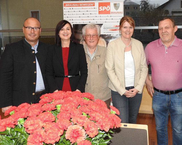 Günter Mikula, Michaela Feichtenschlager, Günther Ourada, Gabriele Knauseder und Herbert Schützeneder (v.l.n.r.). | Foto: SPÖ Braunau