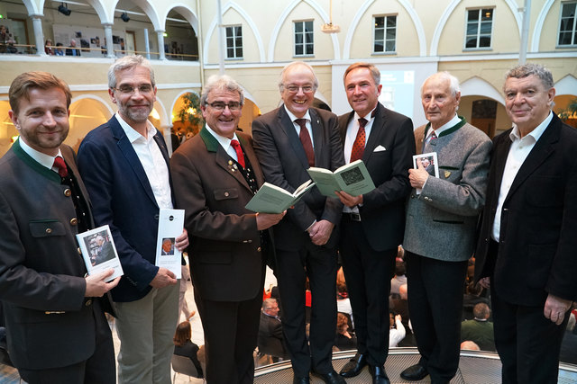 Bernhard Wolfsgruber, Martin Müller, Richard Pertl, Michael Bünker, Manfred Sauer, Sepp Ortner und Hans Mosser | Foto: Pleschberger