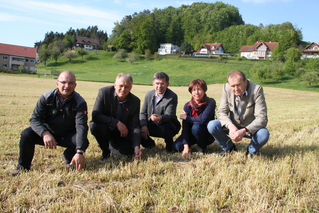 Lokalaugenschein: Anton Gangl, Helmut Buchgraber, Franz Fartek, Susi Pammer, Werner Brugner (v.l.).