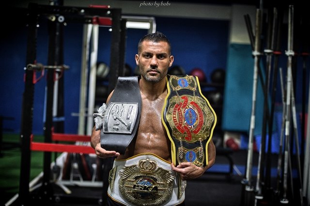 SensationsDuell Foad Sadeghi vs. Massaro Glunder Favoriten