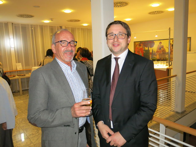 Bruno Josseck mit Michael Schausberger, einem Vortragenden des Abends