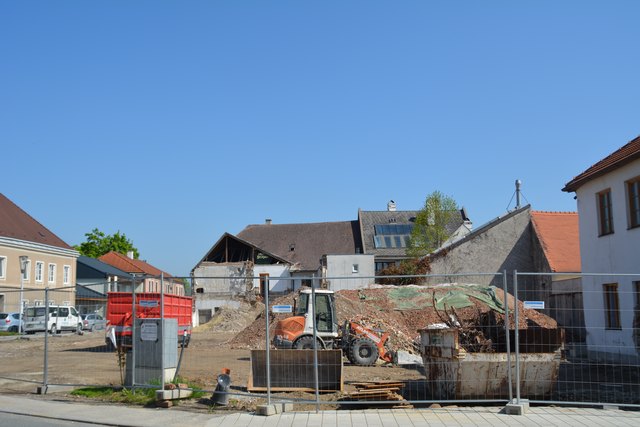 Baustelle in der Warteschleife: Momentan sieht das mittlerweile weit bekannte Grundstück so aus.