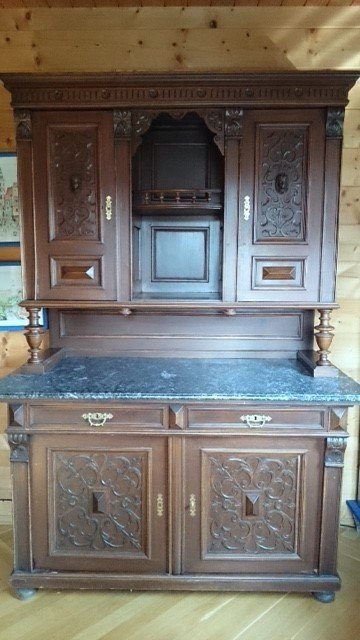 Bild Vorher. http://www.homeart.at/antik-salzburg/wohnen-mit-antiquitaeten/