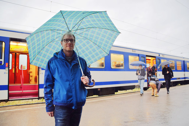 Stefan Rottensteiner pendelt täglich nach Wien: "Vom Frühstücks- bis zum Schreibtisch brauche ich 30 Minuten". | Foto: Zeiler