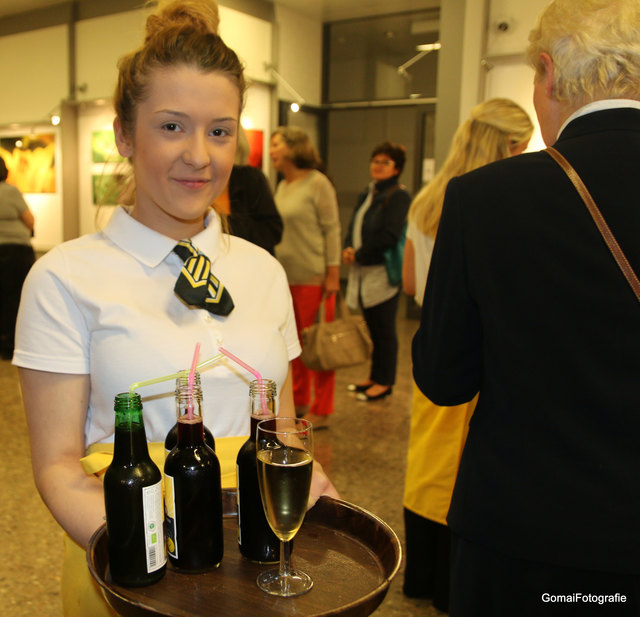 Freundliches Servierpersonal der HBLW sorgten für das leibliche Wohl.