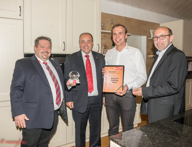 v.li. KommR Wolfgang Gratzer, KommR Herbert Kraus, GF Alfred Karl, GR Christian Tschirk | Foto: Ronald Fras