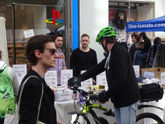 Flohmarkt am 29. 04. 2016 in der Neubaugasse