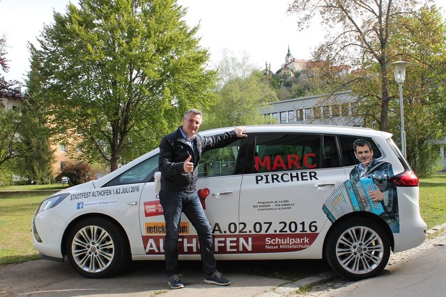 Kulturamtsleiter Walter Markus organisiert seit August letzten Jahres das große Schlagerfest, das am 2. Juli stattfindet