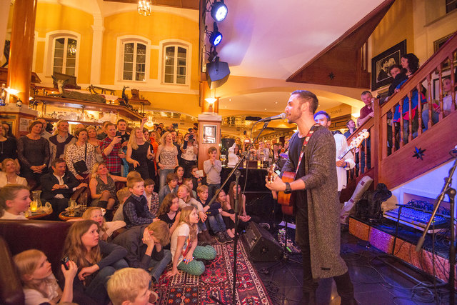 Erst vor sechs Wochen performte Måns Zelmerlöw mit seiner Band im Gasteiner Ritz unplugged.