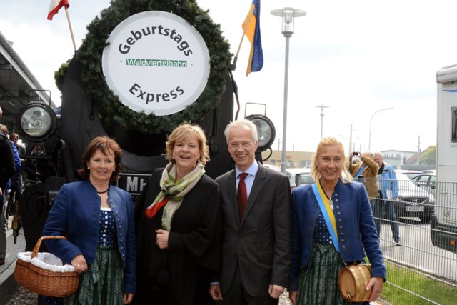 Karin Höbarth, Landesrätin Barbara Schwarz, NÖVOG Geschäftsführer Gerhard Stindl und Gudrun Schnabl. (© NÖVOG/Kolonovits)