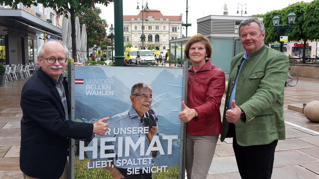 Daumen Hoch: Grüner Johannes Scholz holt SP-Frau Sieberer und TVP-Mann Höckner ins Boot. | Foto: Grüne