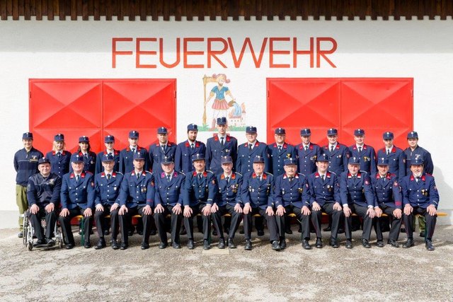 Am Bild zu sehen, die gesamten Feuerwehr Kameraden der Freiwilligen Feuerwehr St.Stefan/Haimburg