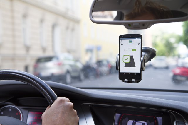 Die App funktioniert rein akustisch. Ein Blick auf das Display ist nicht notwendig. | Foto: Schutzengel