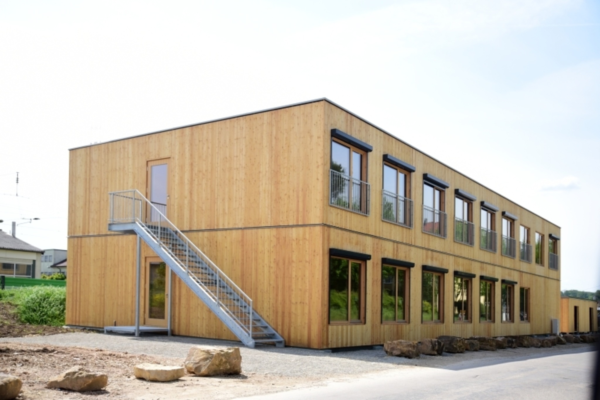 EGGER Konzepthaus: Flüchtlingsunterkunft in der Nähe von