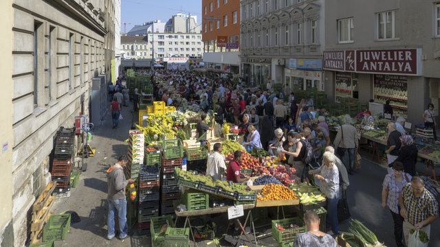 Der Bauernmarkt in der Favoritner Leibnitzgasse als Vorbild für den zukünftigen Markt in Simmering. | Foto: Wikipedia