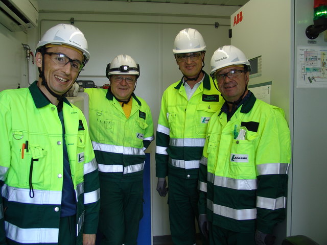 DI Markus Ernecker (Umweltmanager, Lafarge Zementwerk Retznei), Ing. Franz Wratschko (Leiter Instandhaltung, Lafarge Zementwerk Retznei), DI Günter Kohlmayr (Werksleiter Lafarge Zementwerk Retznei), Bürgermeister Martin Wratschko. | Foto: Lafarge