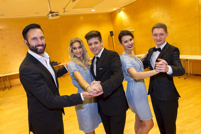Mit Tanzwerk Boss Jörg Hippmann durften die Missen an einem Tanzworkshop teilnehmen. | Foto: Miss Austria Corporation