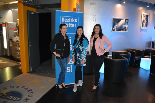 Planetarium Geschäftsfühererin Gabi Krieger-Wolf (Mitte) und die Bezirksblätter-Marketing-Ladies Franziska Prantl und Juliane Rusch begrüßten die Gäste.