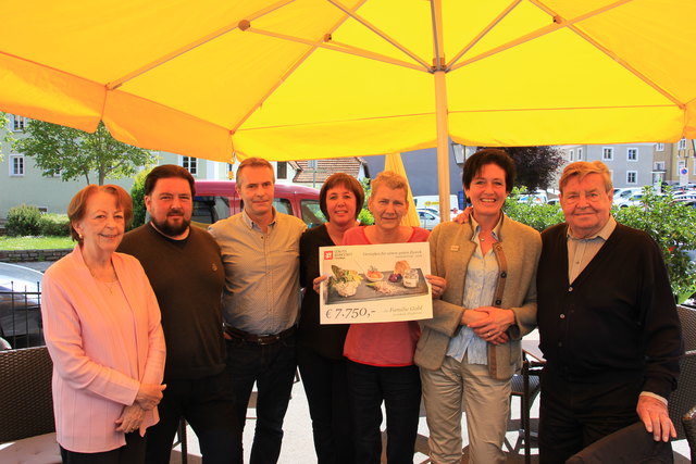 Bluette Straudi, Christoph Geschwendtner, Martin u. Doris Brandstätter, Angela Gabl, Andrea Weber und Josef Straudi (v. l.).