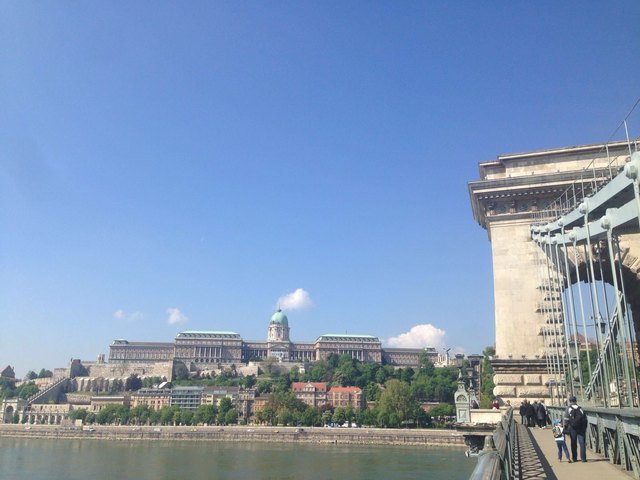 Blick zum Budaer Burgberg