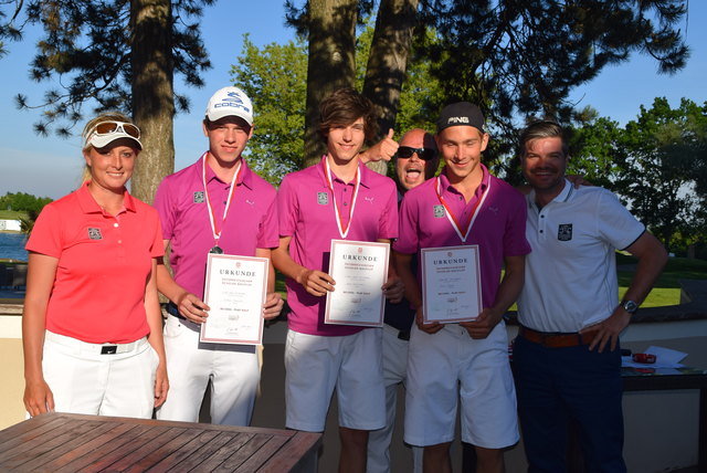 Proette Wolkersberger, Matthias Maurovich, Jakob Breitenecker, Sportwart Ali Kubin, Philip Grandl und Clubmanager Christian Hieke. | Foto: Zeiler