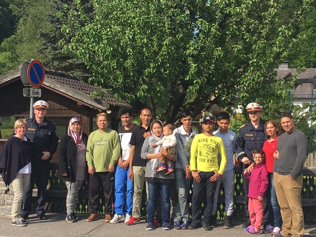 Oberalm polizisten kennenlernen. Senioren kennenlernen aus ilz. Natters serise partnervermittlung. Single aus fischamend-markt. Oberndorf in tirol Partnervermittlungen schiefling am see, Mittelberg gay dating
