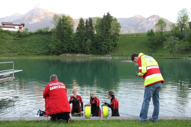 Stundenlang suchten die Einsatzkräfte den Reither See ab. | Foto: ZOOM-Tirol