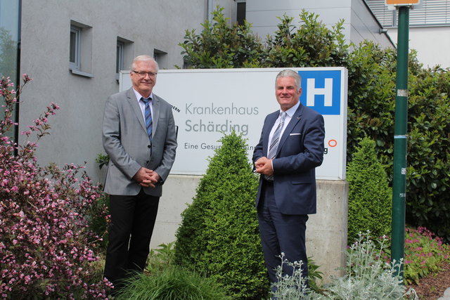 Ärztlicher Direktor des LKH Schärding Thomas Meindl und Karl Lehner, Vorstand gespag.