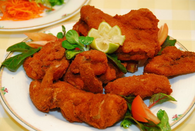 Backhendlschmauß beim Frühschoppen am Sonntag (5. Juni) in Kühnsdorf | Foto: KK