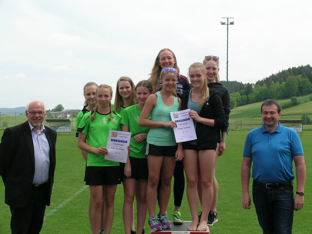 Siegerinnen im Staffellauf wurden Magdalena Goluch, Karin Weinberger, Sarah Schopper und Lea Kitzmüller