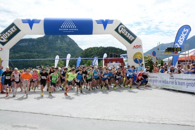 Die Veranstalter konnten in diesem Jahr über 500 Teilnehmer beim traditionellen Narzissenlauf begrüßen. | Foto: Gaisberger/Schafhuber