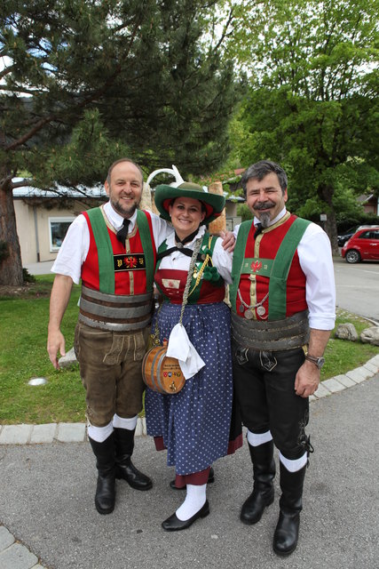Hauptmann Paul Hauser, Marketenderin Julia Hauser und Obmann Rupert Usel freuten sich auf ein schönes Fest