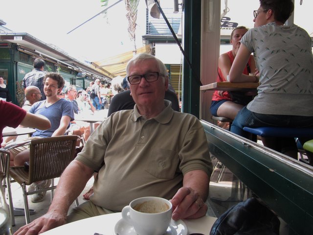 Kaffeepause in Wien am Naschmarkt