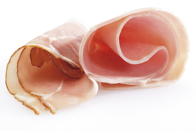Listerien sind anspruchslos: Selbst in vakuumverpackten Lebensmitteln im Kühlschrank können sie sich vermehren.