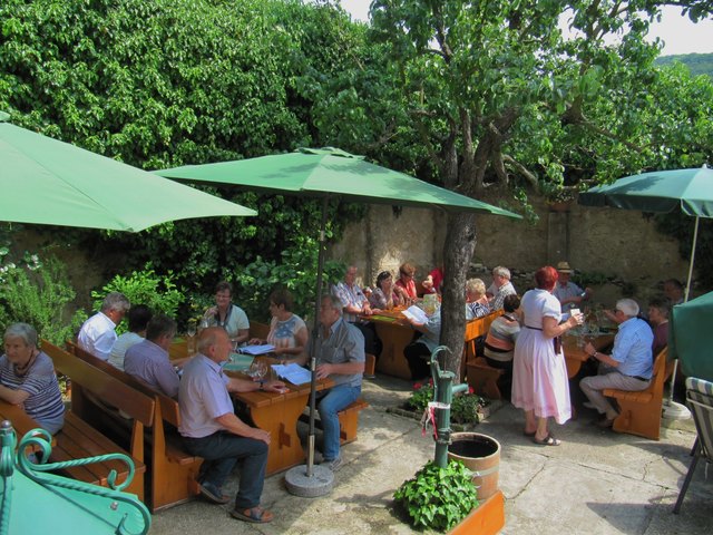 Beim Heurigen in Unterloiben