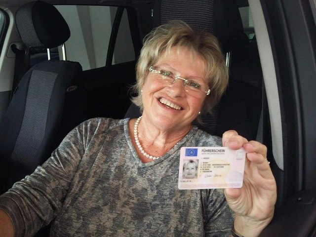 Stadträtin Maria Wieser (SPÖ Baden) hat zwar schon lange den Führerschein, den aktuellen ÖAMTC-Test hat sie aber nicht sooo gut hingekriegt... | Foto: privat