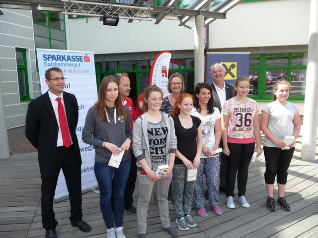 Die Schüler der NMS2 Bad Goisern absolvierten den Erste Hilfe-Grundkurs und nahmen auch am Bezirkswettbewerb teil. | Foto: Privat