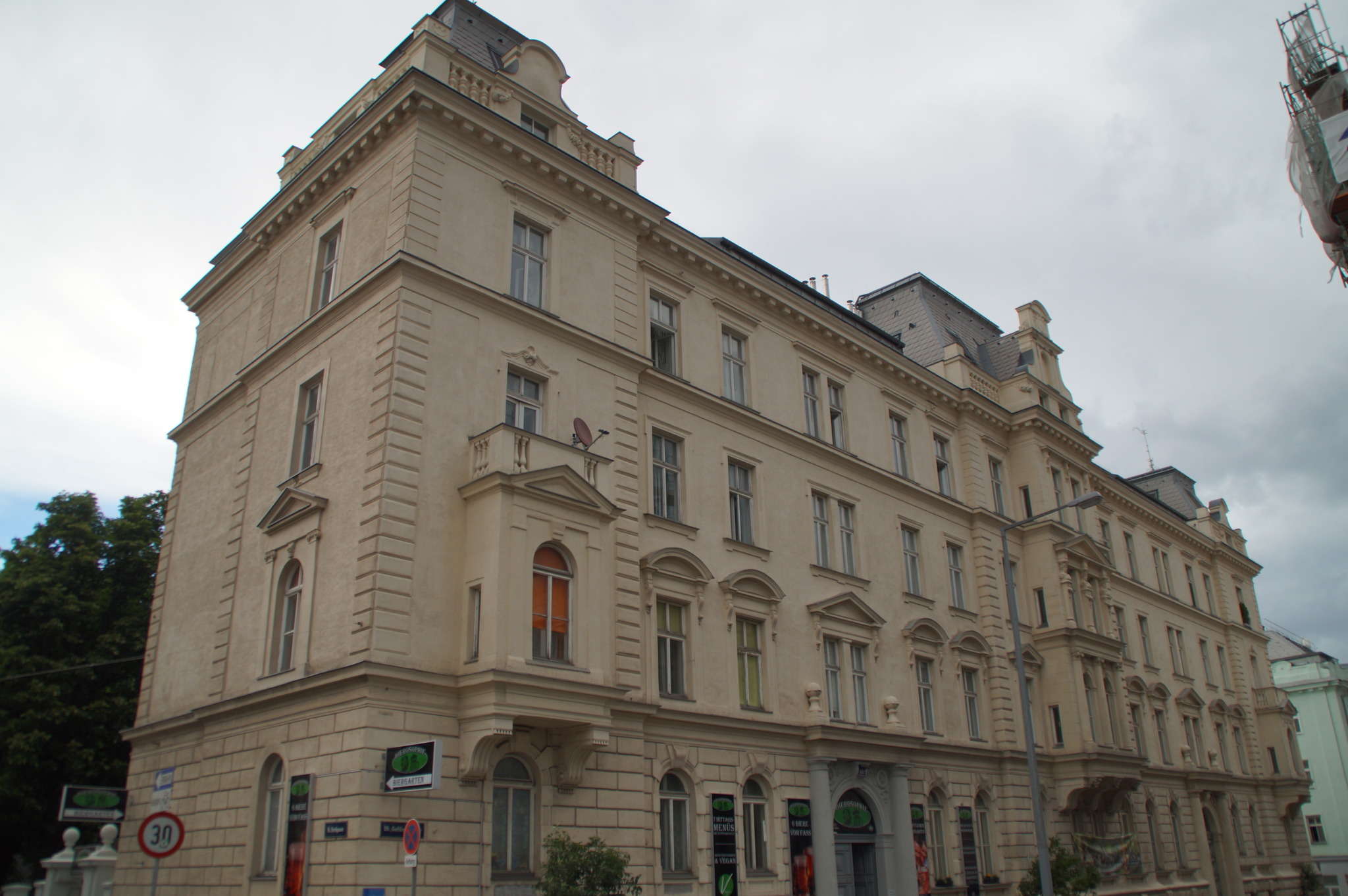 Monumentales Miethaus - Liesing