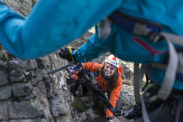 Klettern im Silvapark Galtür: Boulderlegende Bernd Zangerl gibt Tipps zum seilfreien Klettern in Absprunghöhe im Silvapark Galtür, einem der größten Boulder-Parks Europas. | Foto: Red Bull Content Pool
