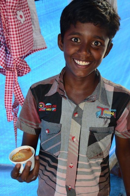 Die Kinder genossen die fertigen Backstücke. | Foto: Löschenbrand
