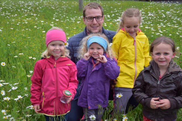 GR Michael Schallner arbeitet mit einem Projektteam am Konzept des neuen Waldkindergartens.