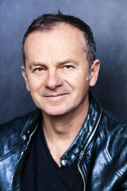 Seine neuesten Wortkreationen gibt Willy Astor in der Trauner Spinnerei zum Besten. Karten gibt es noch für die Vorstellung am 18. Juni. | Foto: Hagen Schnauss