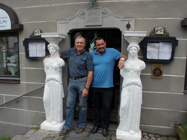 Vermieter Alois Pöchhacker (links) mit Pächter Nikolaos Raptotasios (rechts)